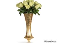 vase-silvia-with-roses-vgnewtrend-585023-rel6b5fecb.jpg thumb image