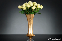 vase-silvia-with-roses-vgnewtrend-585023-rel29bc133d.jpg thumb image