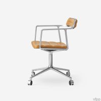 vipp-452-swivel-chair-polished-sand-leather-castors-01_0.jpg thumb image