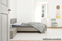 zeitraummoebel-nachtkaestchen-nightstand-massivholz-03-610x405.png thumb image