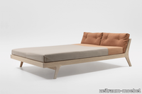 zeitraummoebel-bettmitpolsterkissen-mellow-massivholz-16-920x610.png thumb image