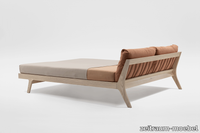 zeitraummoebel-bettmitpolsterkissen-mellow-massivholz-17-920x610.png thumb image