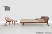 zeitraummoebel-bettmitpolsterkissen-mellow-massivholz-13-920x610.png thumb image