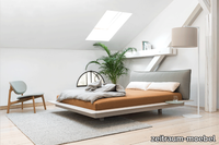 zeitraummoebel-bettmitpolsterkissen-yoma-massivholz-03-610x405.png thumb image