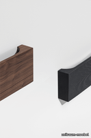 zeitraummoebel-garderobe-hideandpark-massivholz-15.png thumb image
