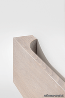 zeitraummoebel-garderobe-hideandpark-massivholz-18.png thumb image