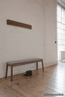 zeitraummoebel-garderobe-hideandpark-massivholz-10.png thumb image