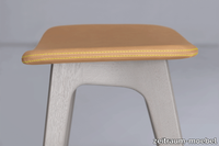 zeitraummoebel-hocker-morphstool-formholz-08-920x610.png thumb image