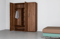 zeitraummoebel-schrank-kintall-massivholz-04-610x405.png thumb image