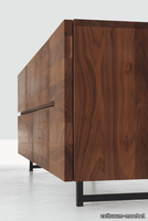 zeitraummoebel-sideboard-low-massivholz-05-455x680.png thumb image