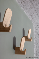 zeitraummoebel-wandhaken-adhook-massivholz-08.png thumb image