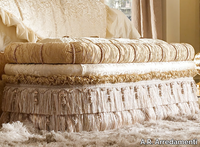 grand-royal-fabric-bench-a-r-arredamenti-383132-rele109778a.jpg thumb image