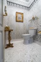 i_Chrysanthemum_CalacattaGold_bathroom.jpg thumb image