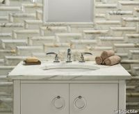 i_Steps_Calacatta_Gold_SSTEPCGMP_Bathroom_02_1000x.jpg thumb image