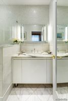 i_Pacific_White_Moda_Little_Satch_BebopWhite_Brommund_Bathroom_2_1000x.jpg thumb image