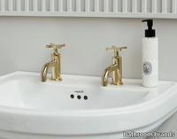 RIVIERA-2-hole-washbasin-tap-Burlington-Bathrooms-512435-rel7c0baffe.jpg thumb image