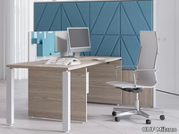 office-desk-centrufficio-626811-reld9f3416b.jpg thumb image