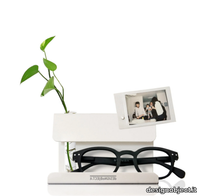 Designobjectit_Tablet-Stand-Design_Y4w8efcWtm.jpeg thumb image