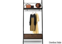 Devina-Nais_EASY-CLOSET_BSp5pthPEG.jpeg thumb image