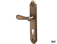 h_nadine-door-handle-on-back-plate-dnd-martinelli-585494-rel890735d.jpg thumb image