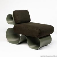 Eelloungechairolive.jpg thumb image