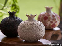 Esma-Dereboy_SNOHA-DECORATIVE-POMEGRANATE_649a91a6A.jpeg thumb image