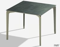 square-table-fast-420023-rel846fd349.jpg thumb image