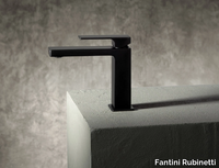 MINT-Countertop-washbasin-mixer-Fantini-Rubinetti-90469-rel9e57f58c.jpg thumb image