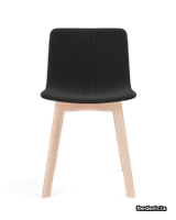 4222_pato-wood-base-chair_104-19300_re-wool-198-oak-lacquered_v1 thumb image