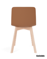 4222_pato-wood-base-chair_104-51307_oak-lacquered-leather-omni-307-cognac_v3 thumb image