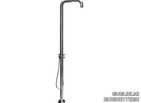 outdoor-shower-guglielmi-446010-rel7ec9772e.jpg thumb image