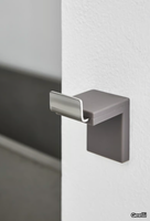 INLINEA-Towel-hook-Geelli-207303-reld22d25ba.jpeg thumb image