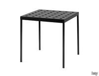 square-table-hay-599174-relbba947fe.jpg thumb image