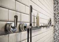 SOHO-WALL-SHOWER-JEE-O-230118-rel69ad3a9a.jpg thumb image