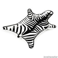 zebra_stacking_tray_bl_a_ad94a341-03f5-4d1a-9664-380c5f32eed8.jpg thumb image