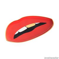 lips_trinket_tray.jpg thumb image