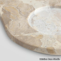 Kristina-Dam-Studio_MARBLE-BOTTLE-TRAY_7gybZsHe1t.jpeg thumb image