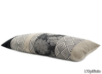 baguette-cushion-l-opificio-360588-rel6a968c9f.jpg thumb image