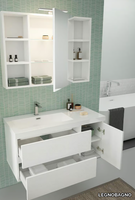 line-03-legnobagno-453819-rel94abd26f.jpg thumb image