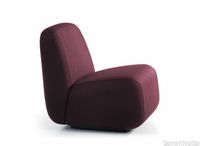 aperi-easychair-1.jpeg thumb image