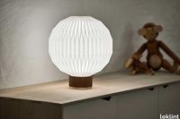 leklint375_table_lamp_medium_smokedoak_lifestyle1.jpg thumb image