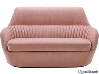 AMÉDÉE-Sofa-Ligne-Roset-284910-rel37a5e957.jpg thumb image