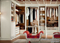 13909-Walk-in-wardrobe-Modenese-Gastone-group-150722-reld6026a5e.jpg thumb image