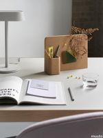 12034-en-story-pinboard-linear-table-lamp-workshop-table-oak-warm-grey-fiber-side-twill-weave-620-muuto-org.tif thumb image