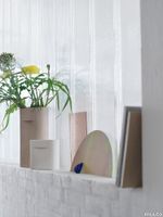 14740-en-ridge-vases-h35-beige-h16-5-off-white-muuto-org.tif thumb image