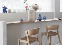 19793-en-cover-bar-stool-75-oak-raise-carafe-glass-dark-blue-ridge-h35-off-white-muuto-org.tif thumb image