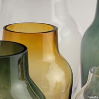 23718-en-silent-vase-family-clear-burnt-orange-dark-green-detail-muuto-5000x5000-hi-res.tif thumb image