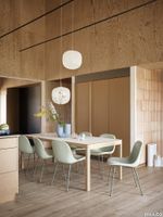 23934-en-workshop-table-200-linoleum-fiber-side-chair-balder-912-dusty-green-rime-pendant-lamp-white-37-kink-vase-muuto-org.tif thumb image