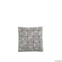 2667-en-tile_cushion_black-white__med-res.tif thumb image