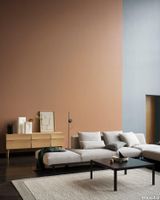 4849-en-in-situ-corner-conf-9-clay-12-workshop-black-pebble-light-grey-reflect-180-oak-muuto-org.tif thumb image